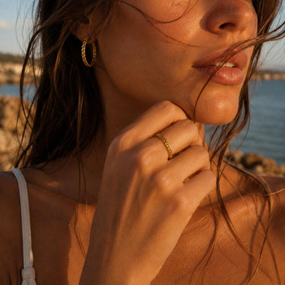 Skulptierter Twist Goldring